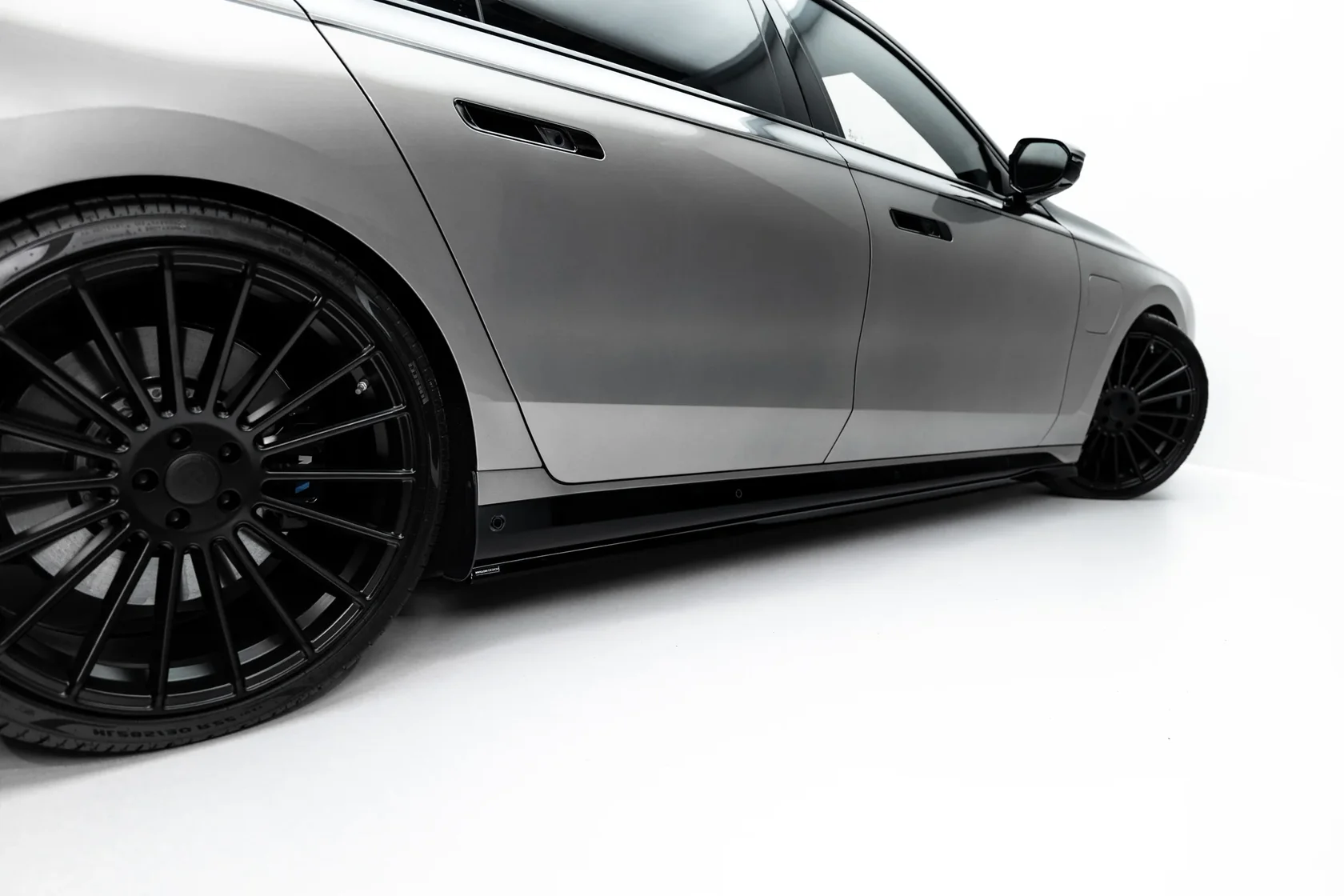 Zijskirts passend voor BMW G70 i7 e-Drive50 M-Pack / i7 x-Drive60 M-Pack / i7 M70 xDrive / M760e M-Pack