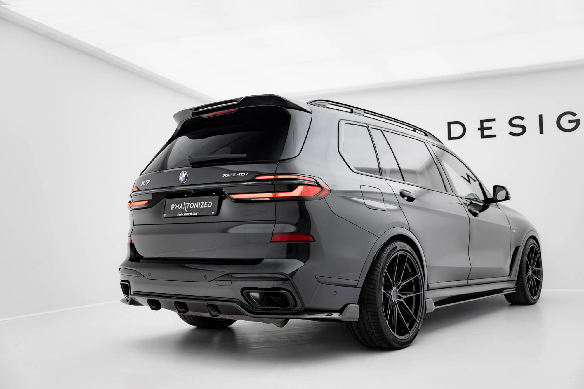 Carbon Fiber Bodykit passend voor BMW X7 M-Pack G07 Facelift Maxton Glanzend zwart