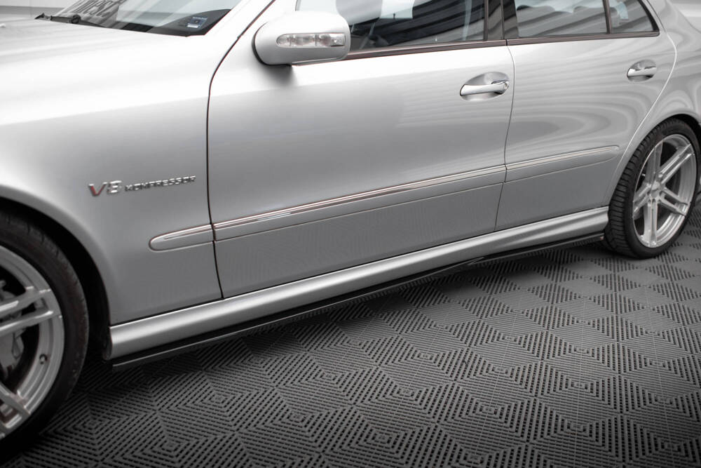 Zijskirts passend voor Mercedes E55 AMG W211 Maxton Glans Zwart
