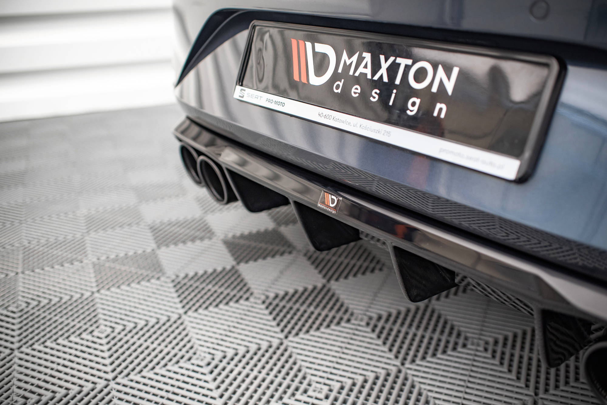 Diffuser passend voor Seat Leon FR MK4 Glans Zwart incl. sierstukken