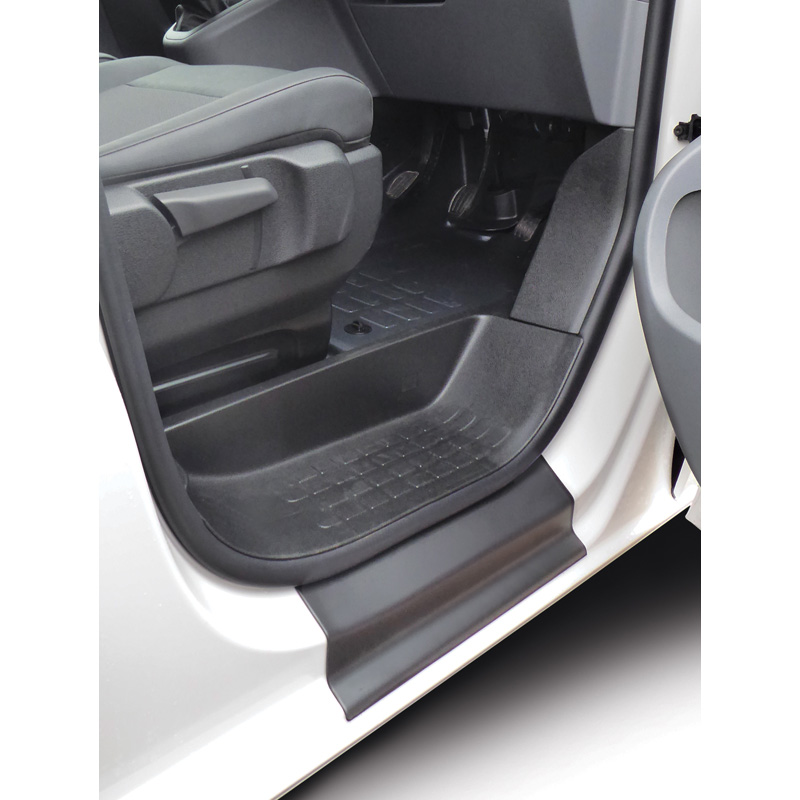 RGM Sill protectors  Citroën Jumpy (Dispatch) & Spacetourer / Peugeot Expert & Traveller / Toyota Proace 9/2016- & Opel Vivaro / Zafira Life 2019- & Fiat Scudo 2022- Black