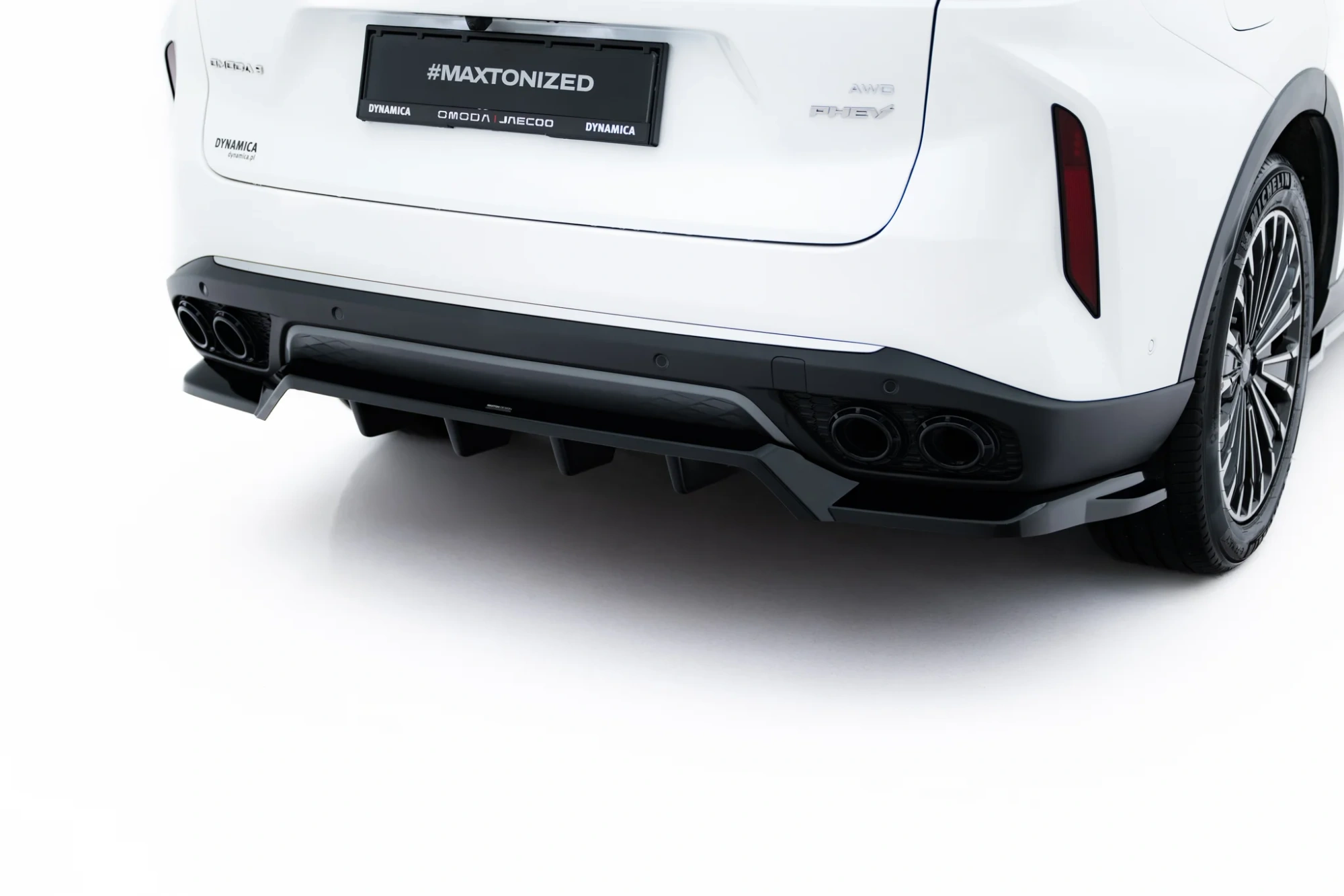 Rear Splitter Omoda 9 Mk1 with Vertical Bars Maxton Gloss Black