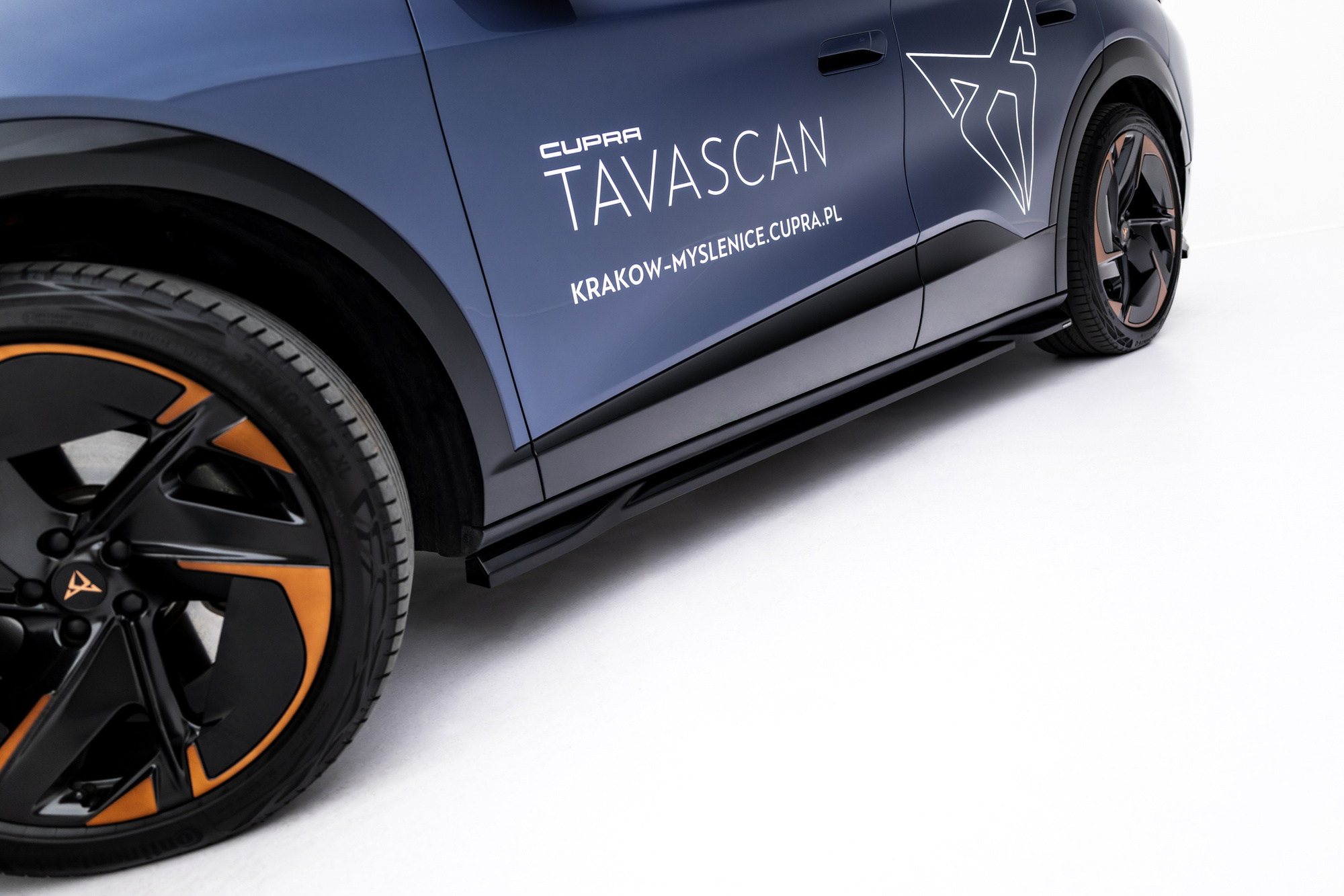 Zijskirts passend voor Cupra Tavascan Mk1