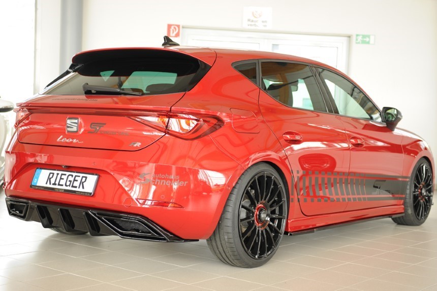 Diffuser passend voor Seat Leon KL Rieger glans zwart
