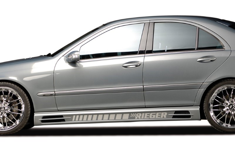 Sideskirts Mercedes W203 with 2 schacht and 2 uitsnedes Rieger