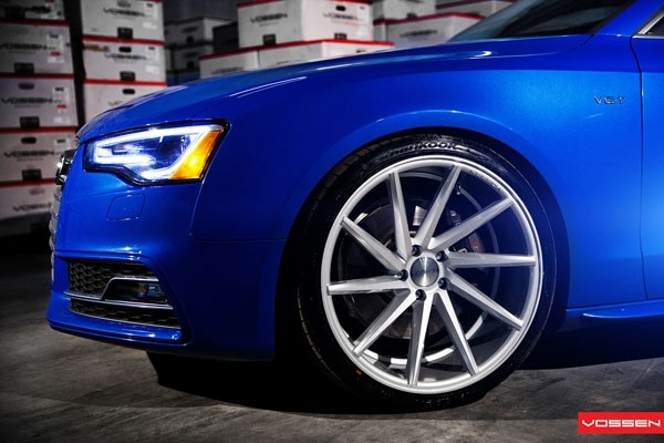 Vossen CVT 10.5x22 5x120 ET38 Metallic Gloss Silver Deep Face