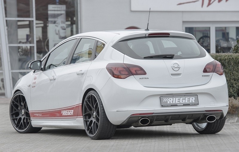 Achteraanzet Carbon-look Rieger Opel Astra J 5-deurs (2-uitspari