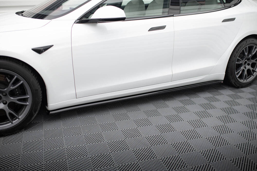 Zijskirts diffusors Tesla Model S Plaid Gloss-Black V2