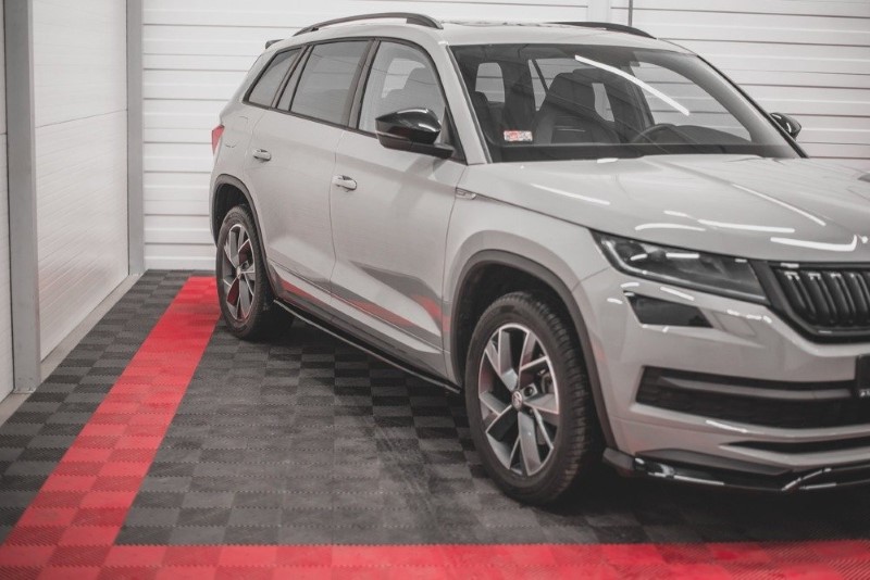 Zijskirts passend voor Skoda Kodiaq 1 sportline Maxton Design glans zwart