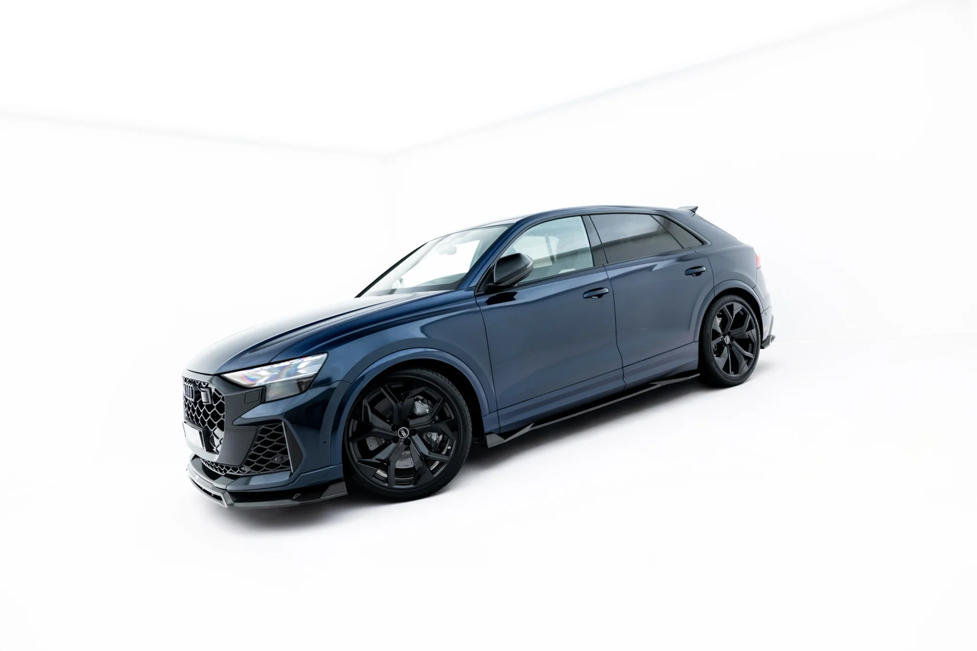 Side Skirts Audi RSQ8 Mk1 Facelift – Maxton Prepreg Carbon Fiber Side Skirts
