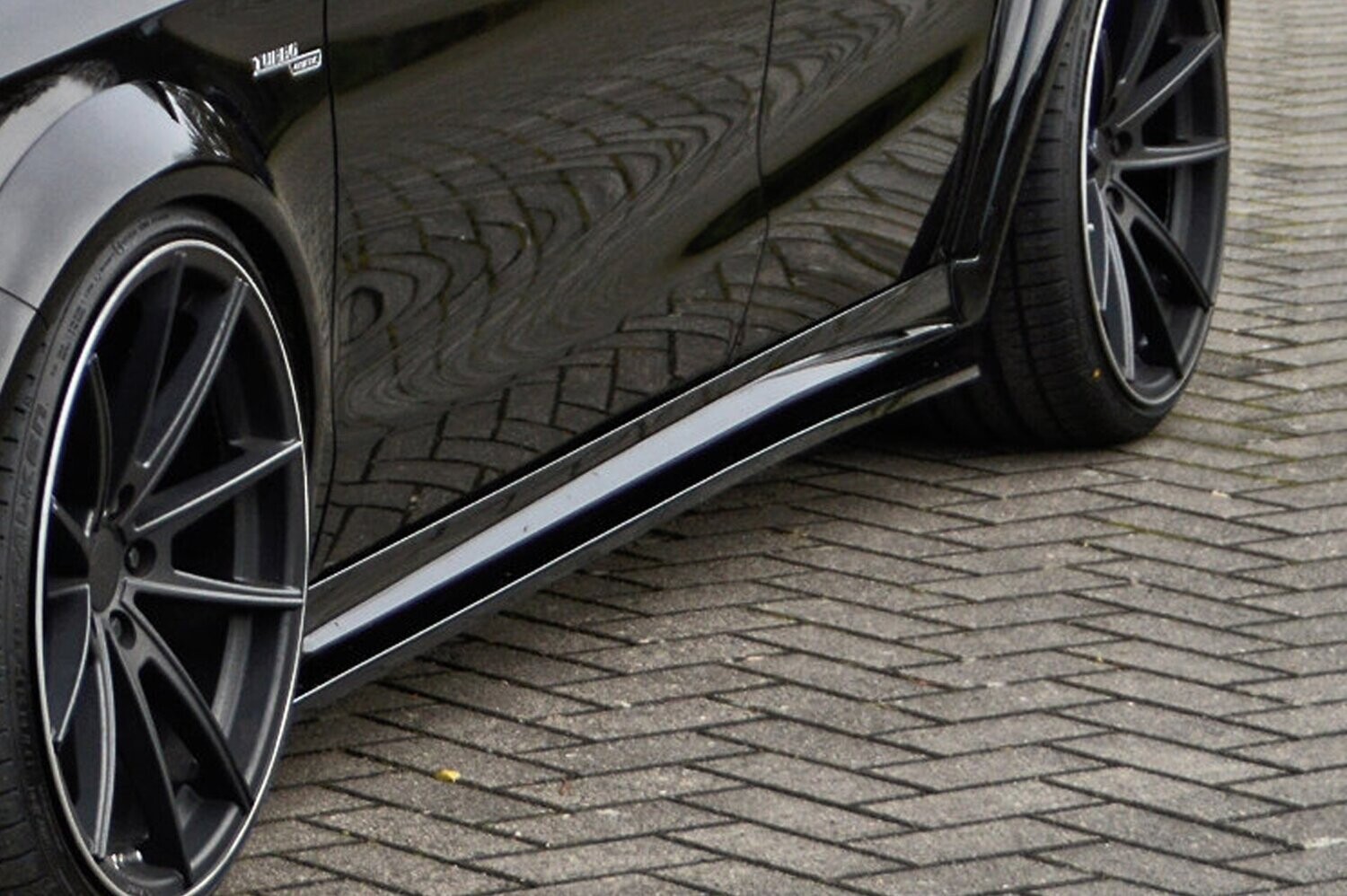 Zijskirts passend voor Mercedes met AMG Line pakket + CLA45 AMG , C176, 245G