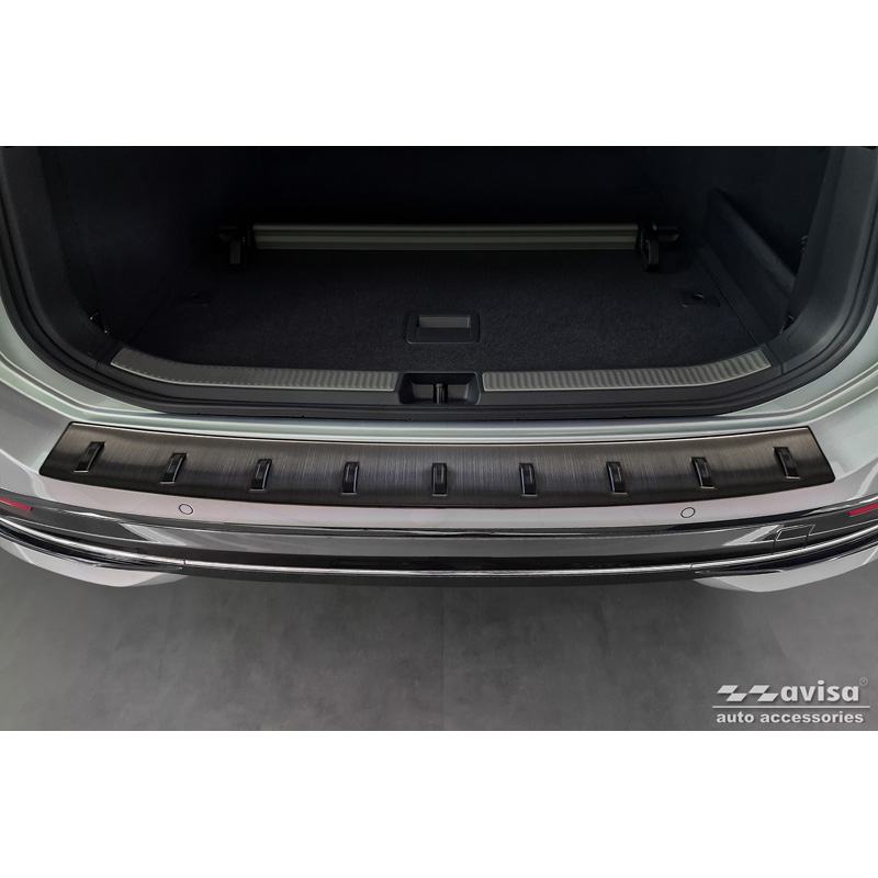 Black Stainless Steel Rear bumper protector  Volkswagen Passat Variant (CJ5) incl. R-Line & Hybrid 2024- 'STRONG EDITION'