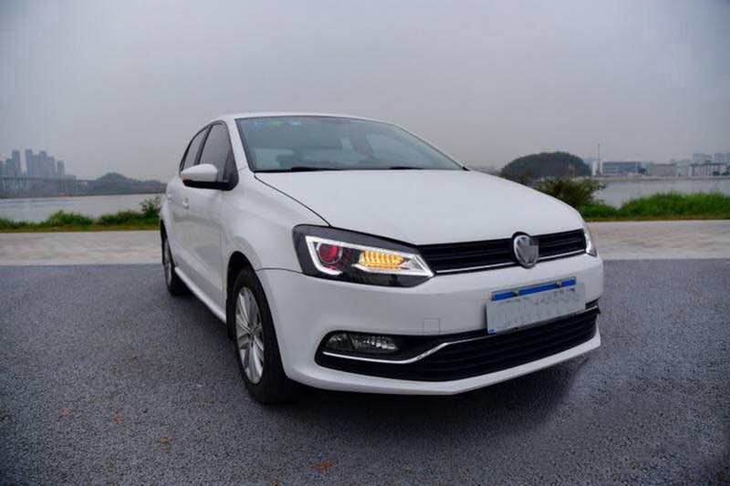 These headlights are designed to complete the sporty design of your Volkswagen POLO 6R / 6C / 61.