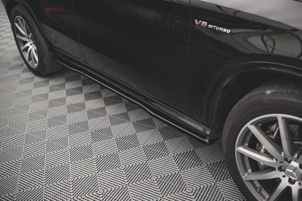 Zijskirts passend voor Mercedes GLE 63 AMG Maxton Design glans zwart