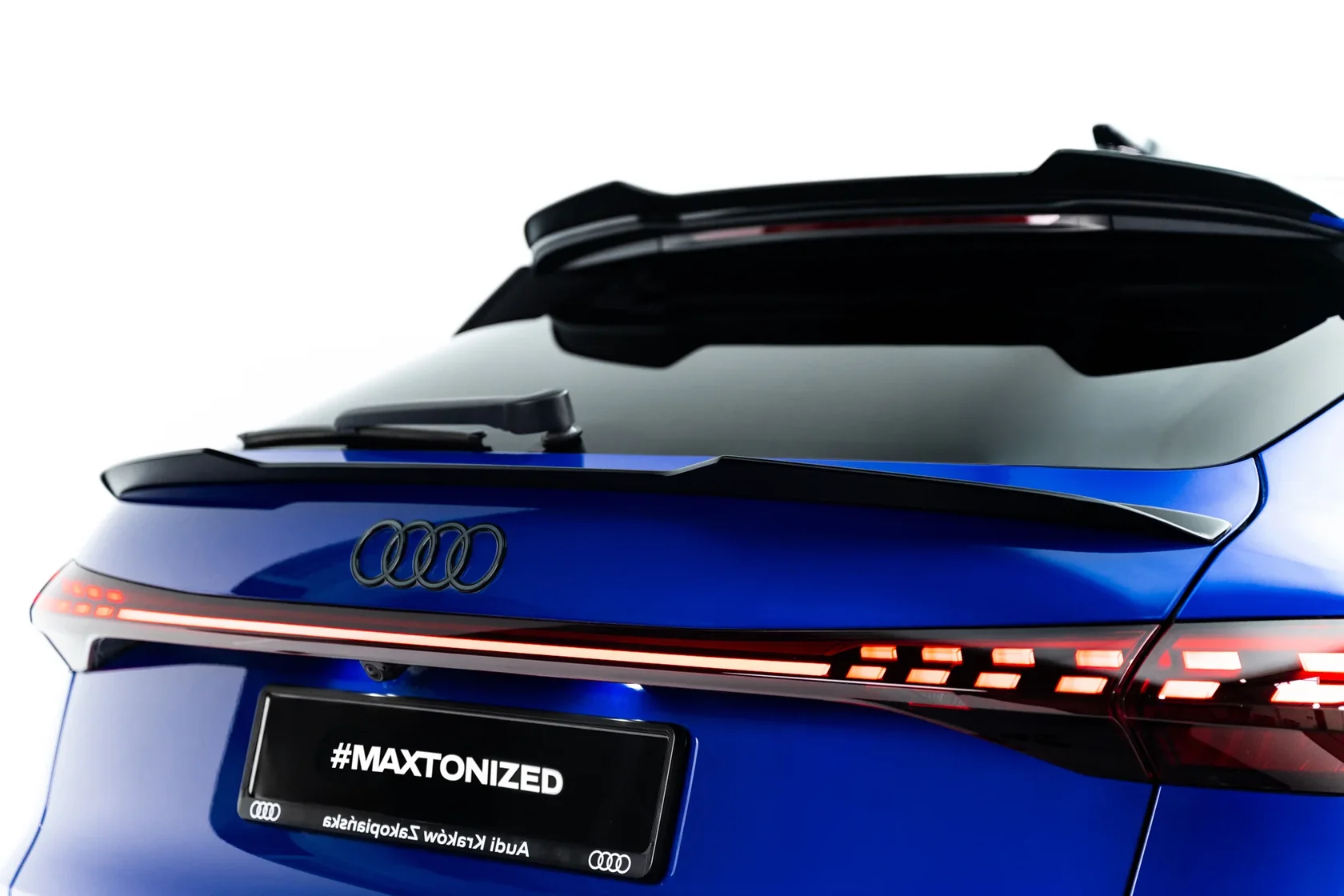 Laag Spoiler passend voor Audi Q5 S-Line Sportback / SUV Mk3 2024 - Maxton Glans Zwart
