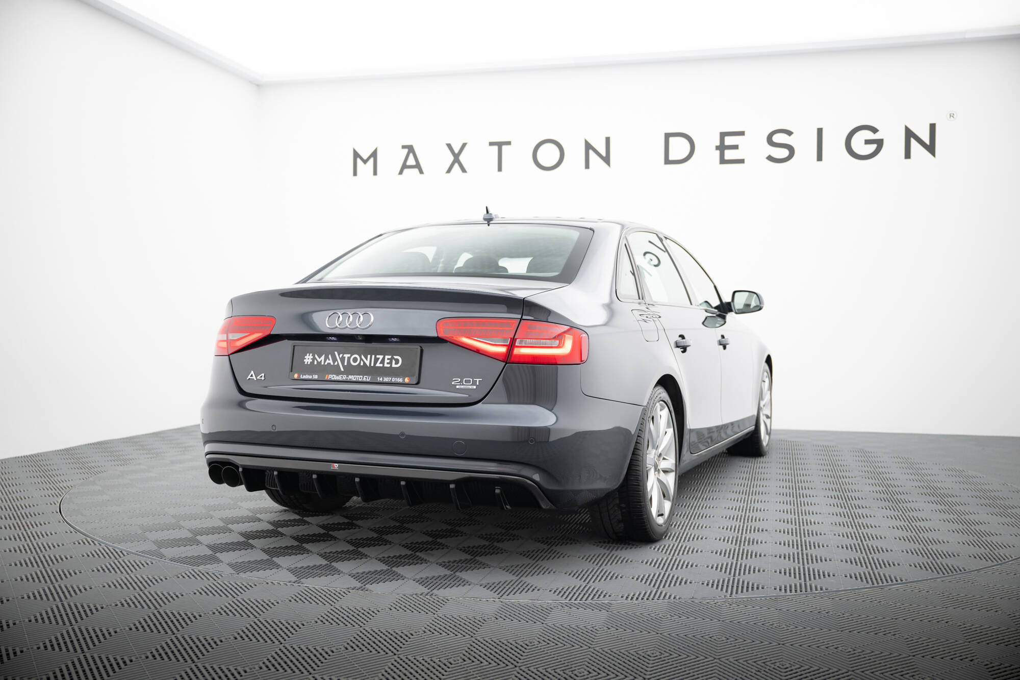 Achter Diffuser passend voor Audi A4 B8 Facelift Maxton Glans zwart (Enkelzijdige versie met dubbele uitlaat)