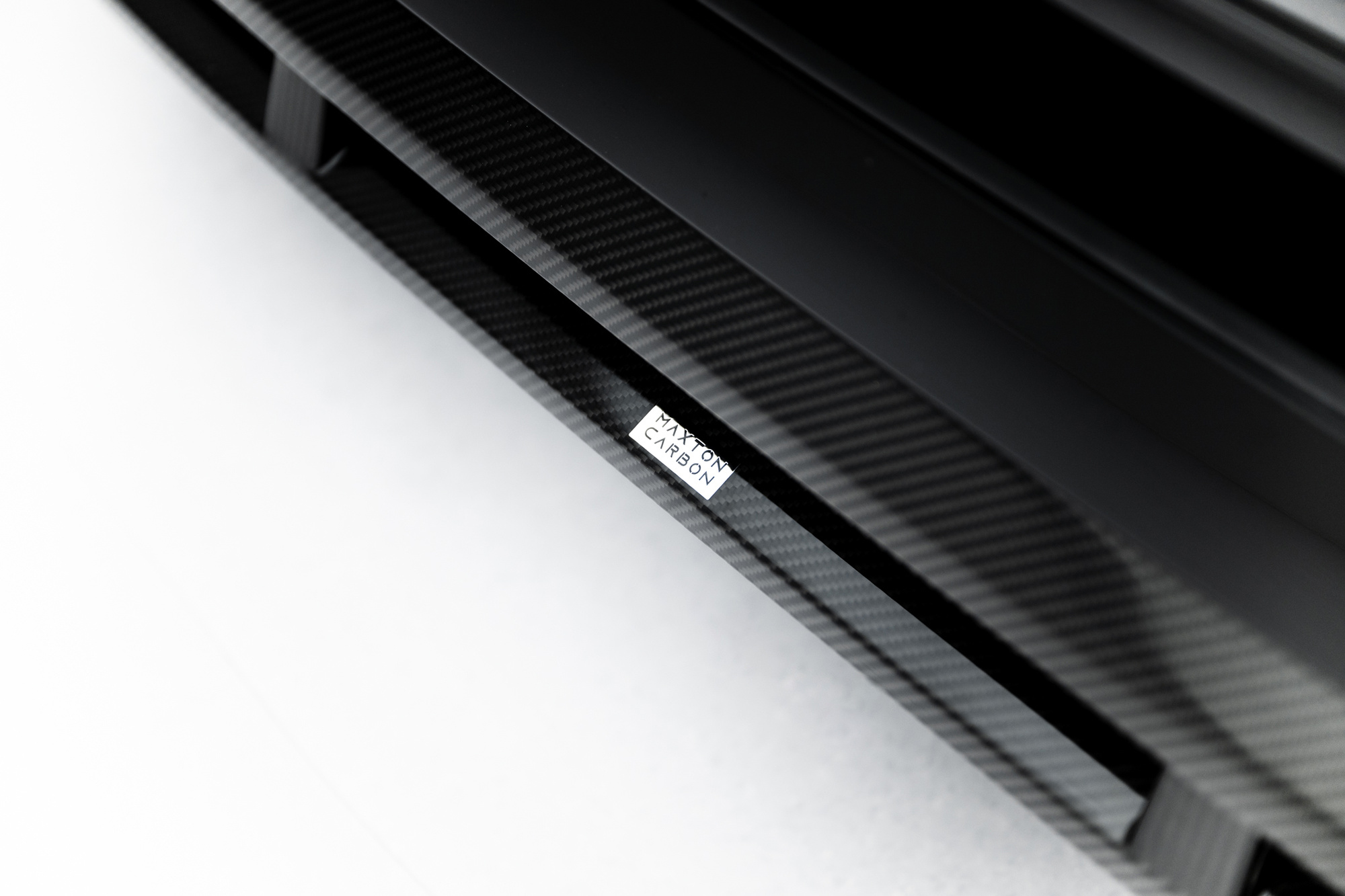 Prepreg Carbon Fiber Voorspoiler passend voor Audi SQ8 / Q8 S-Line Mk1 – Maxton Design