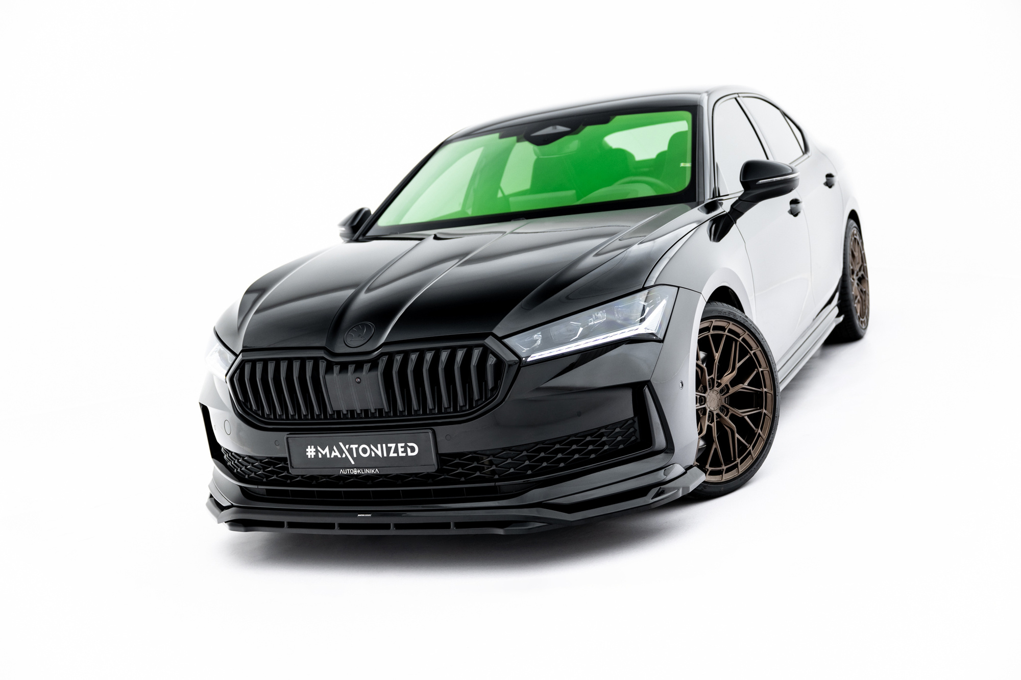 Voorspoiler passend voor Skoda Superb Sportline Mk4 V.1 – Skoda Superb Sportline 2024