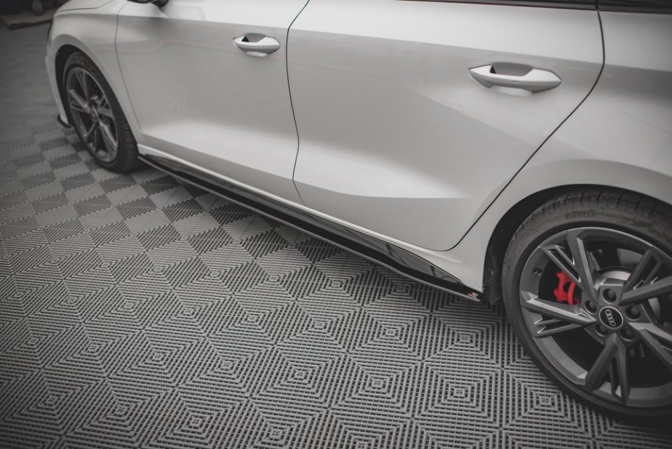 Zijskirts Diffuser passend voor Audi S3 / A3 S-Line 8Y