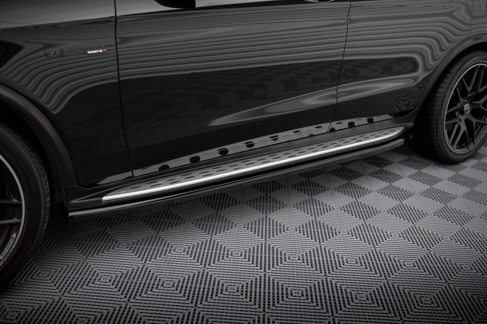 Zijskirts passend voor Mercedes AMG GLC 63 Maxton Glans Zwart