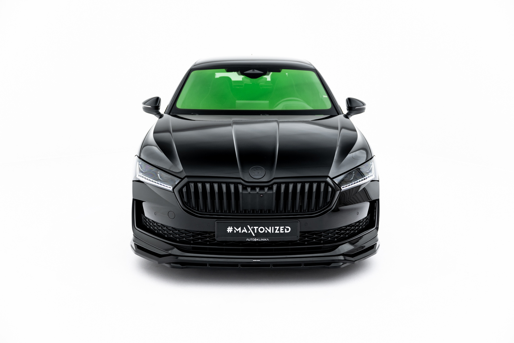 Voorspoiler passend voor Skoda Superb Sportline Mk4 V.1 – Skoda Superb Sportline 2024