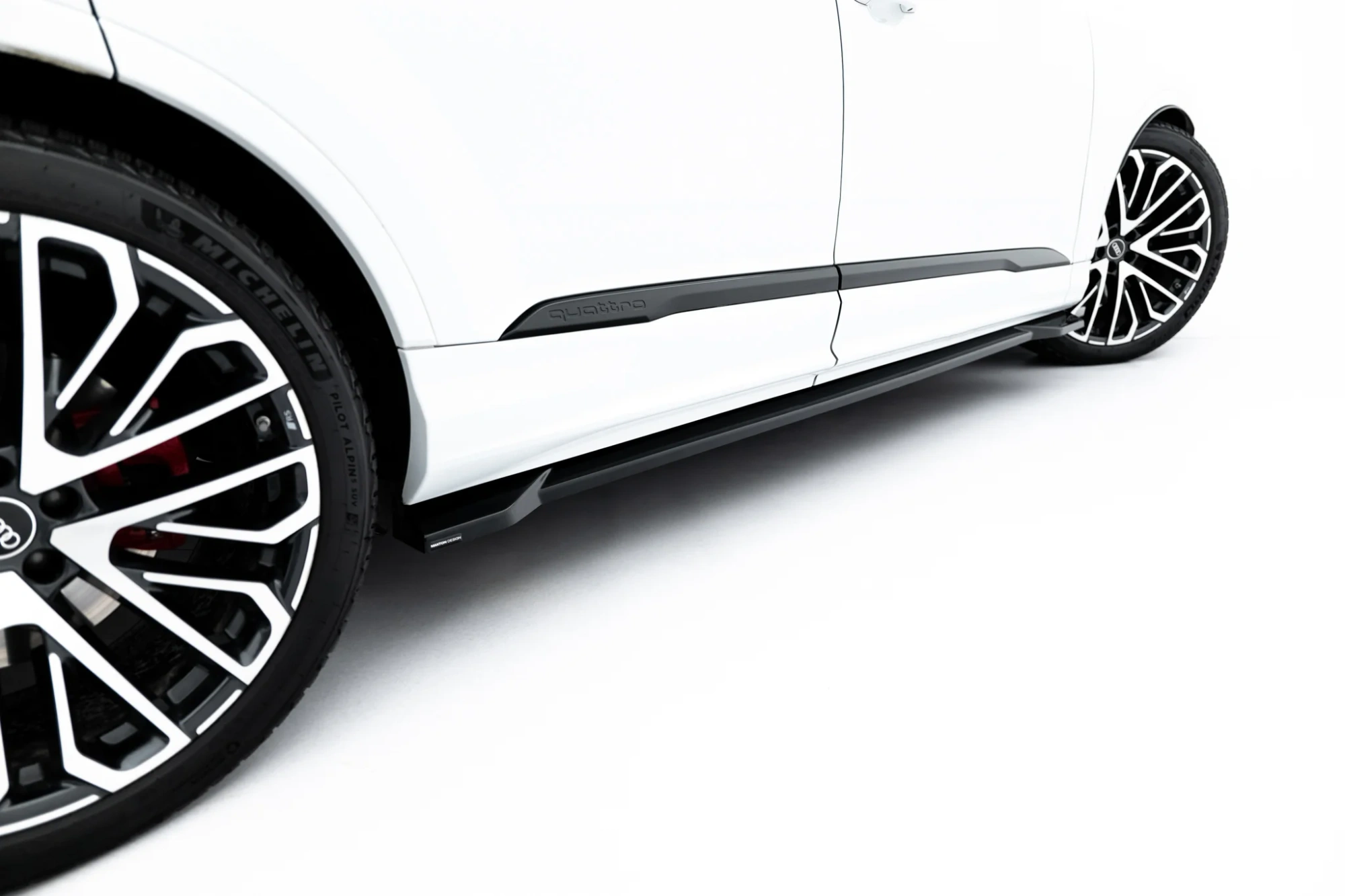 Zijskirts passend voor Audi Q7 S-Line MK2 Facelift 2 Maxton Glanzend zwart