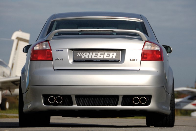Achteraanzet met aanhanger koppeling Audi A4 8E Sedan Rieger