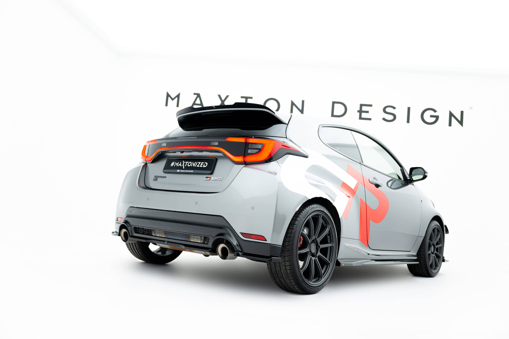 Achterzij spoilers Toyota GR Yaris MK4 Facelift Maxton Glanzend zwart