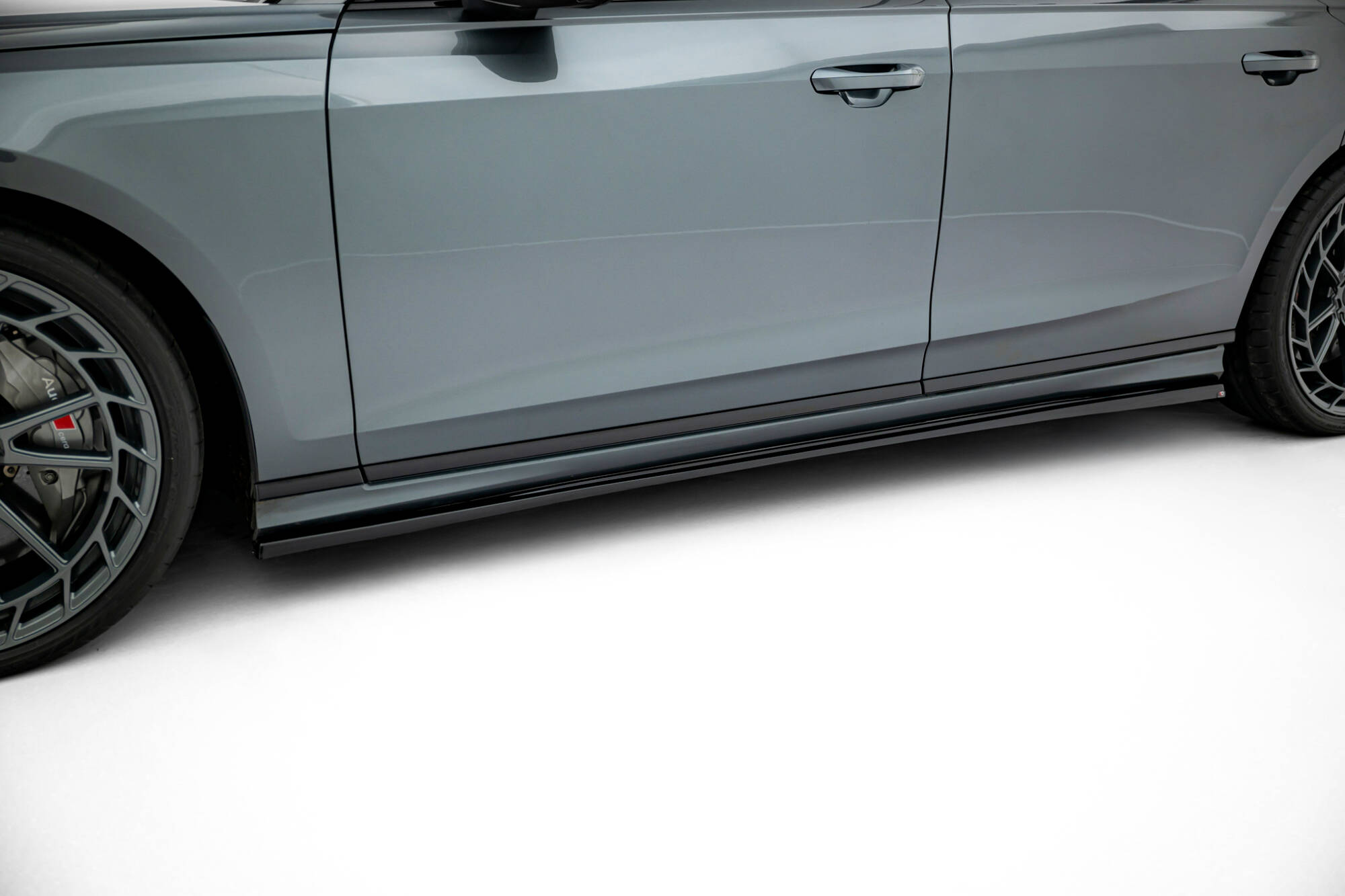 Bodykit passend voor Audi S8 D5 Facelift Maxton Glanzend zwart