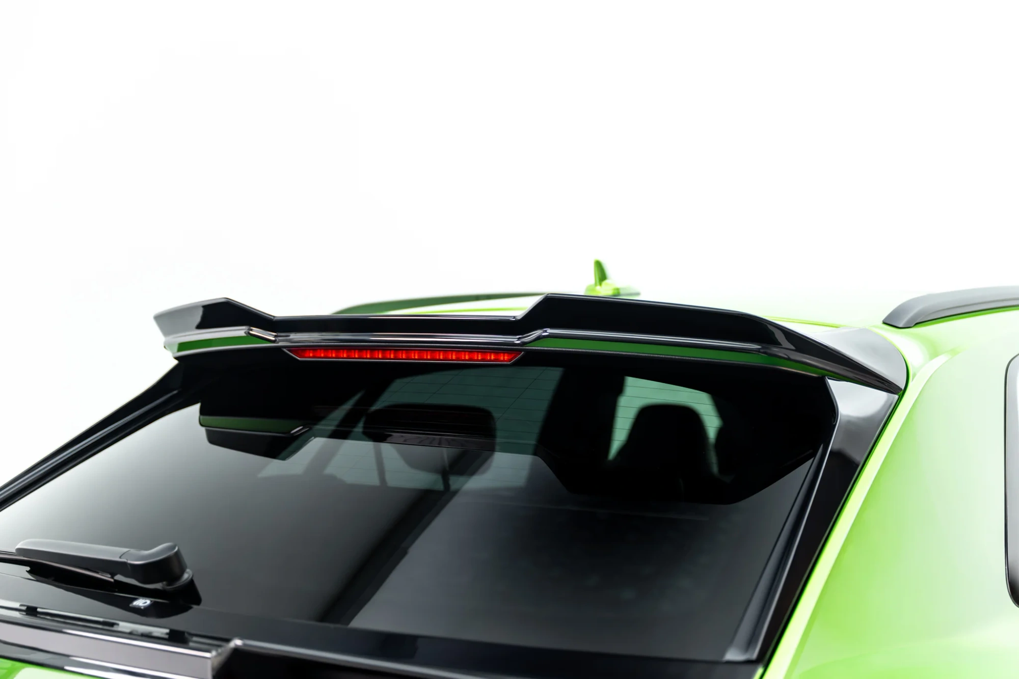 Bovenste 3D Spoiler passend voor Audi RSQ8 Mk1 / Facelift Glans Zwart – Maxton Design