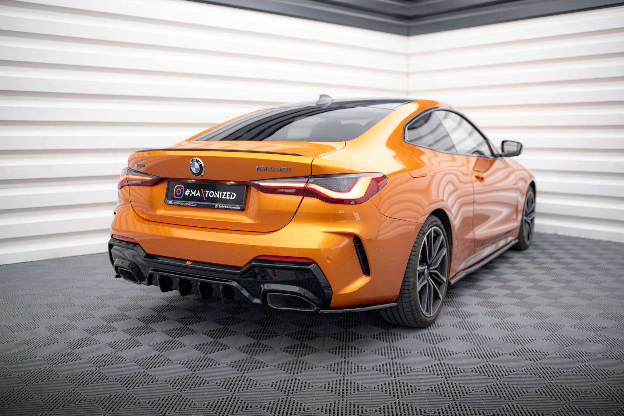 Bodykit passend voor BMW M440i G22 / G23 / G22 Facelift / G23 Facelift Maxton Glanzend zwart