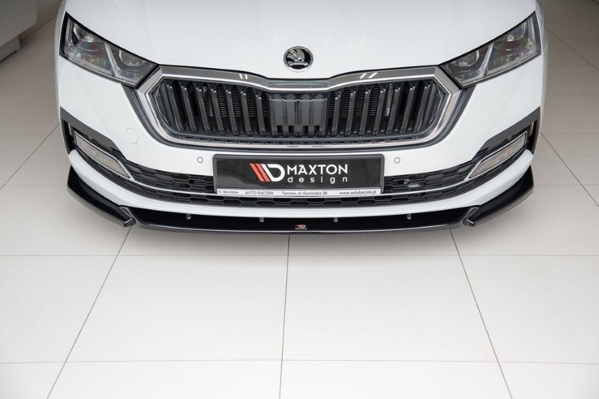 Voorspoiler passend voor Skoda Octavia 4 Maxton Design glans zwart V.1
