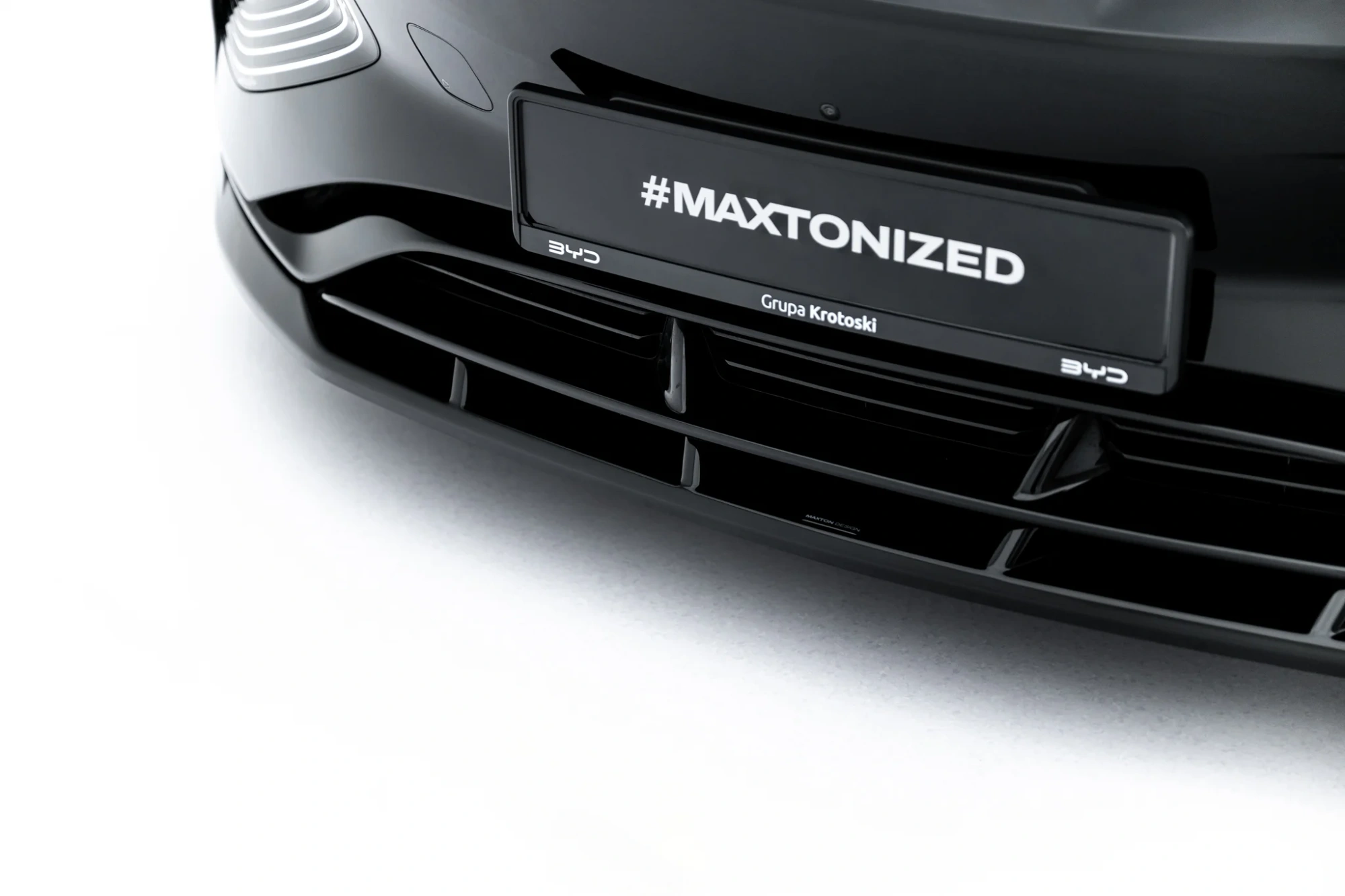 Voorspoiler BYD Seal Mk1 – Maxton Design Glans Zwart