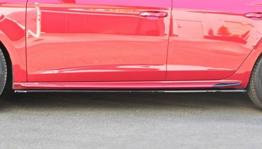 Zijskirts passend voor Seat Leon FR 5F Maxton Design glans zwart V.1