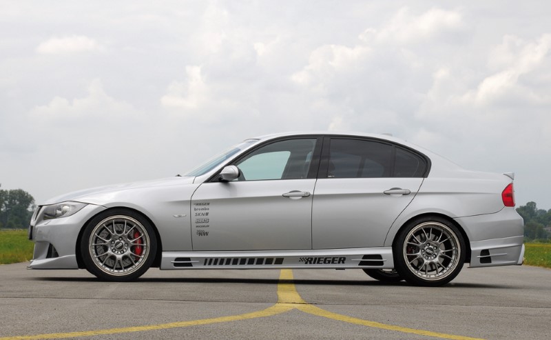 Frontbumper BMW E90 met ABE met uitsparing voor pdc en sproei-in