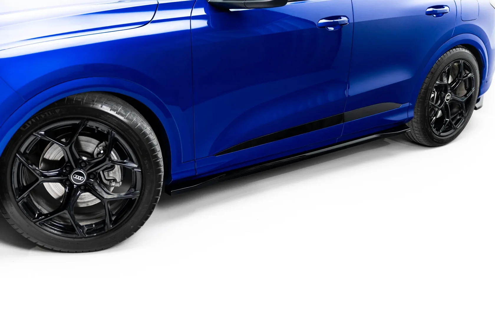 Zijskirts passend voor Audi Q5 S-Line Sportback / SUV Mk3 2024 - Maxton Glans Zwart