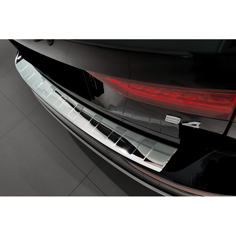 Chrome Stainless Steel Rear bumper protector  Volvo V60 II / V60 II Cross Country 2018- & V60 II Plug- In Hybrid / R-Design 2019- 'Ribs'