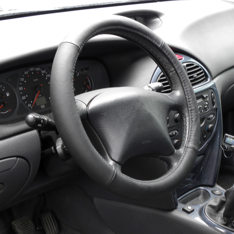 Carpoint Steering Wheel Cover Universal Leather - Black