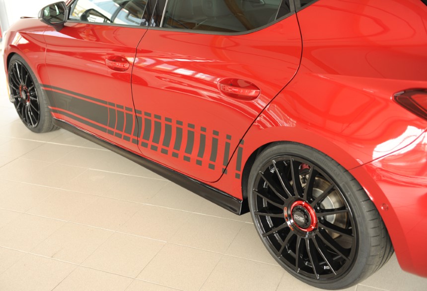 Zijskirts passend voor Seat Leon KL Rieger glans zwart