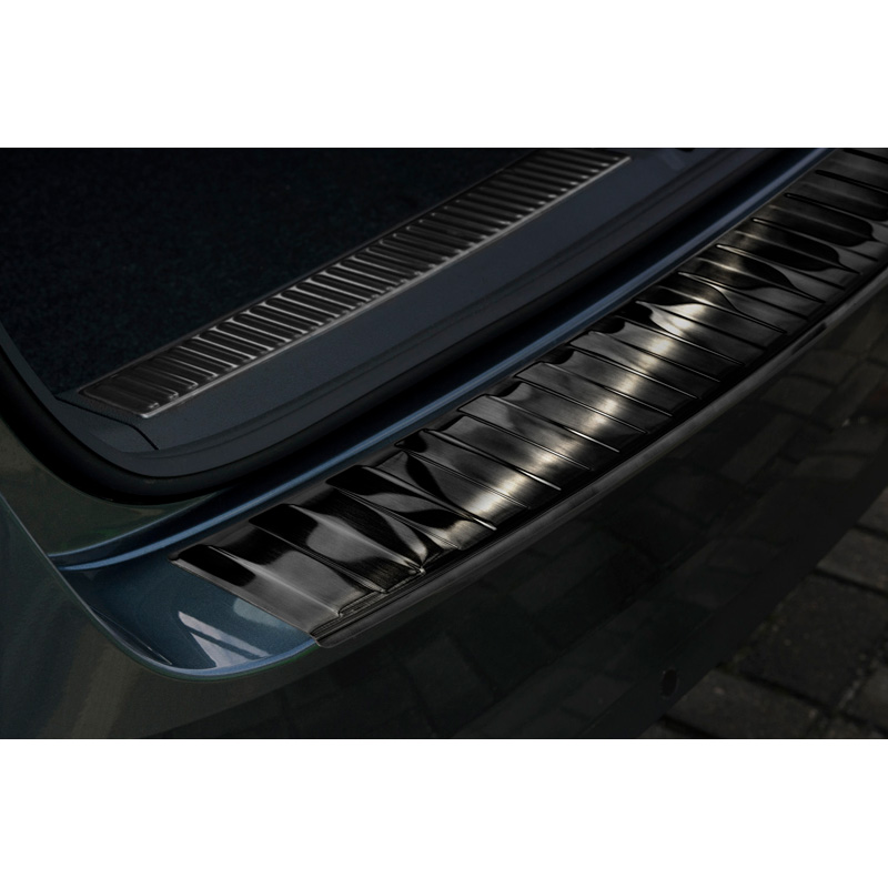 Black Stainless Steel Rear bumper protector  Skoda Superb III Combi 2015-2019 & Facelift 2019-2024 incl. Scout 'Ribs'