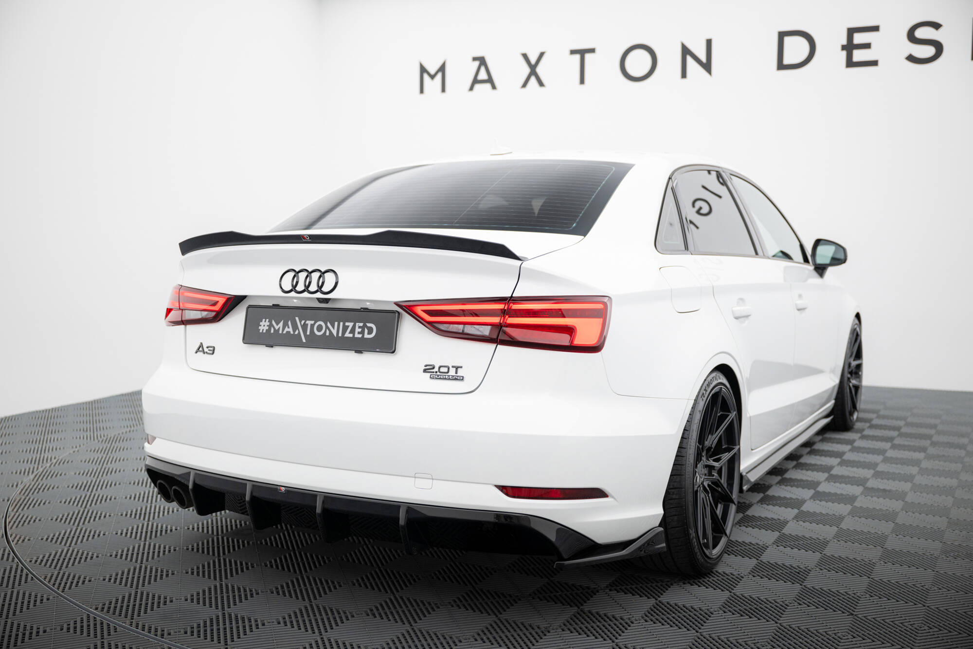 Achter Diffuser passend voor Audi A3 Sedan 8V Facelift Maxton Glanzend zwart
