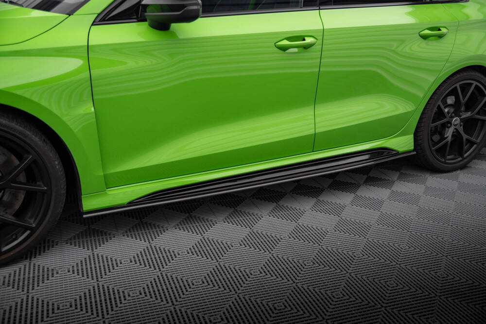 Zijskirts passend voor Audi RS3 8Y Limousine Maxton Carbon