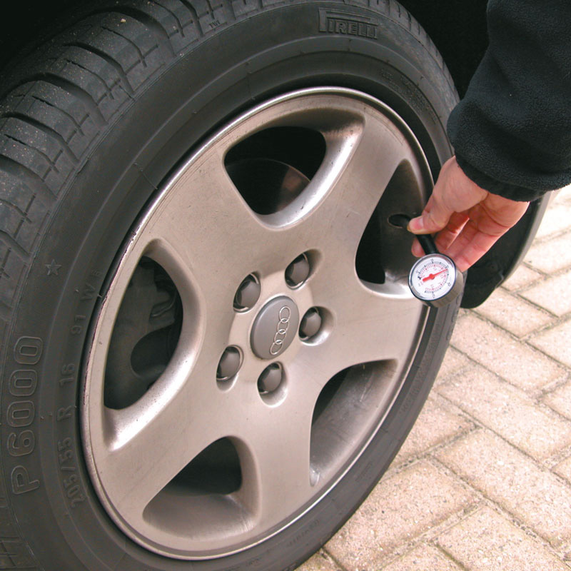 Carpoint Tyre Pressure Gauge Analogue