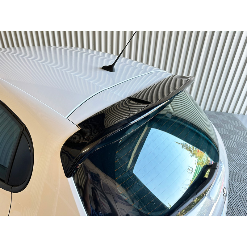 Roof spoiler  Peugeot 208 3/5-doors 2012- (PU)