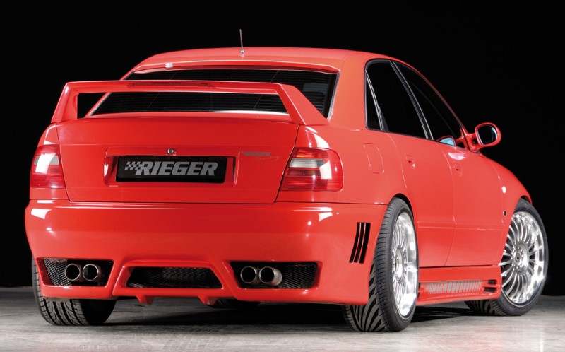 Rearbumper Audi A4 B5 met zijdelingse intakes without PDC niet