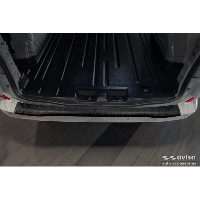 Matt Black Aluminum Rear bumper protector  Ford Transit Custom & Tourneo Custom (V710) 2023- / Volkswagen Transporter T7 2024- 'Riffled Plate'