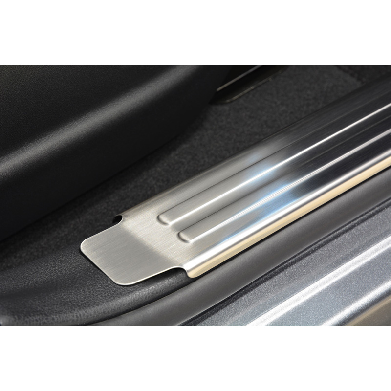 Inox door sill protectors  Nissan Juke 2010- - 'Lines' - 2-pieces