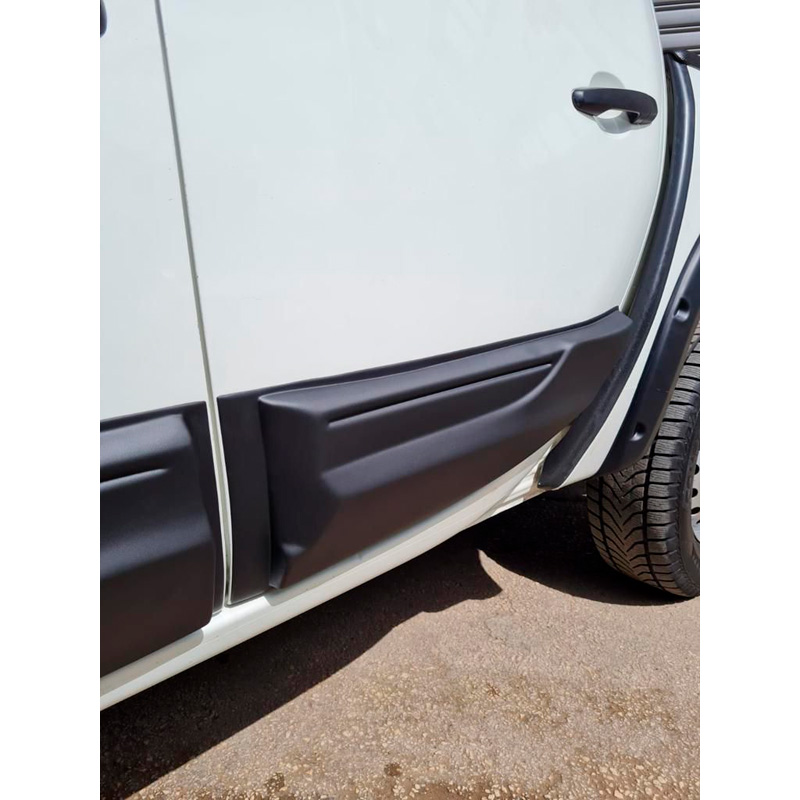 Body Cladding  Mitsubishi L200 Triton 4 2007-2014 - Matt black
