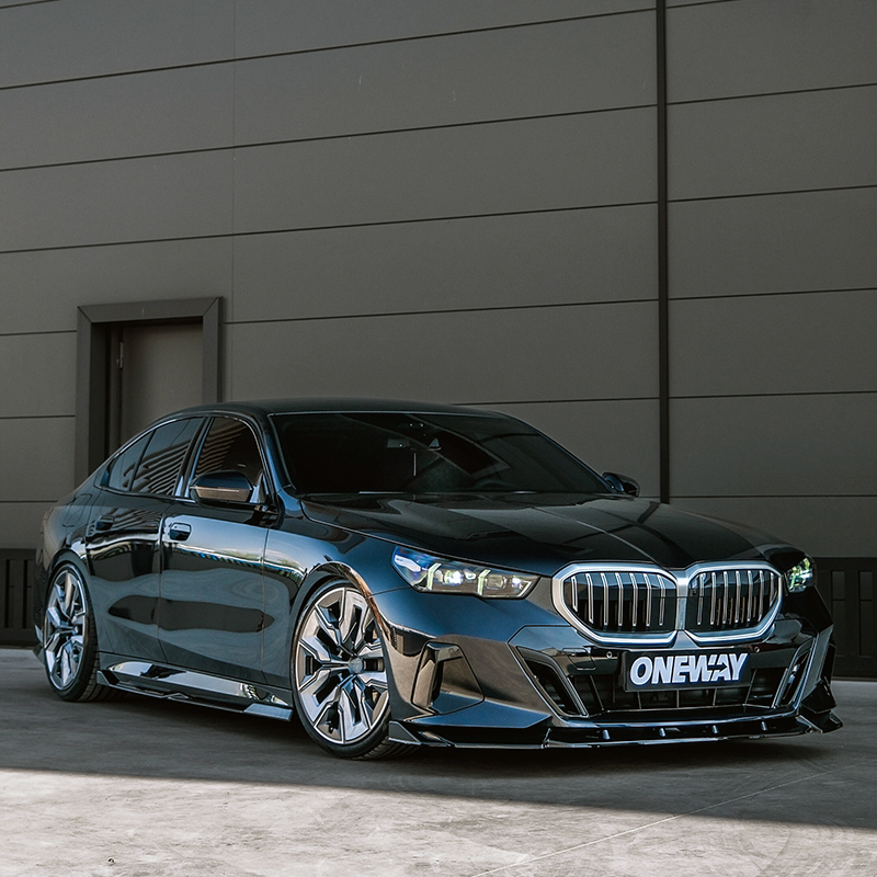 Oneway Complete body kit  BMW 5-Series G60 Sedan M-Pack 2023- incl. i5 - Gloss black