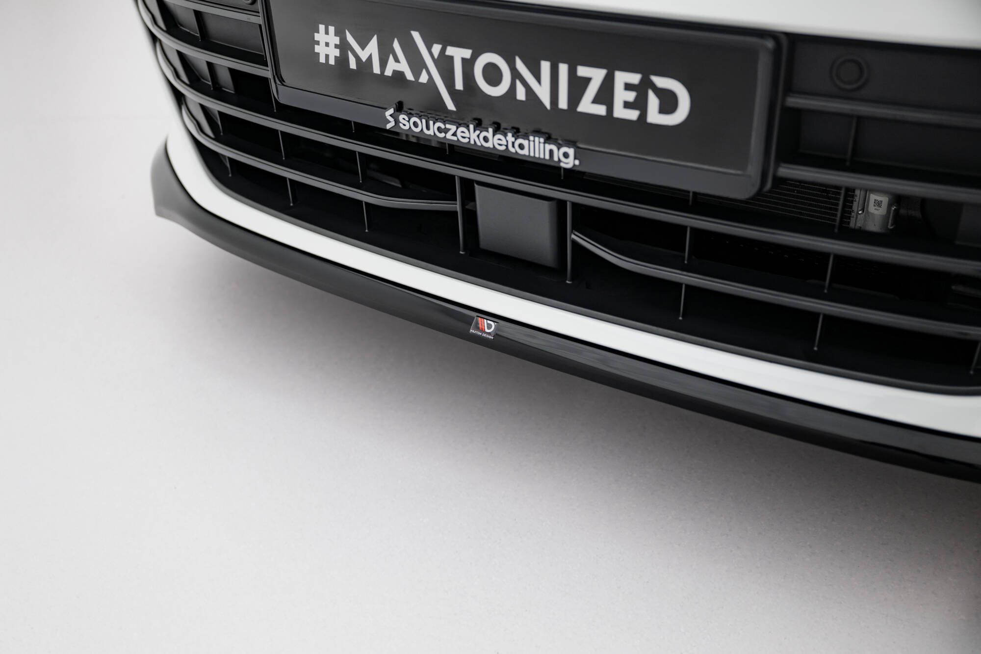 Bodykit passend voor Volkswagen Passat B9 Maxton Glanzend zwart